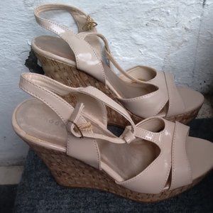 MADDEN GIRL BEIGE SANDALS 5" CORK WEDGE HEEL SIZE 6